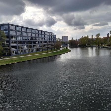 200Qm Loft For Friends And Family - On The Spree! Leilighet Berlin Eksteriør bilde