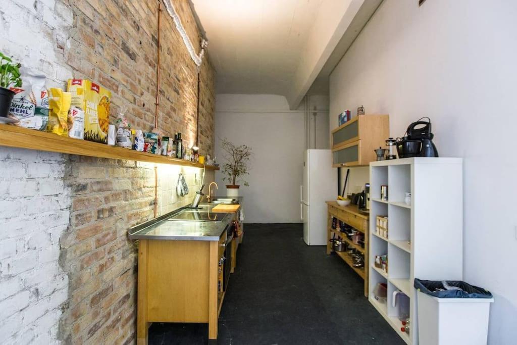 200Qm Loft For Friends And Family - On The Spree! Leilighet Berlin Eksteriør bilde