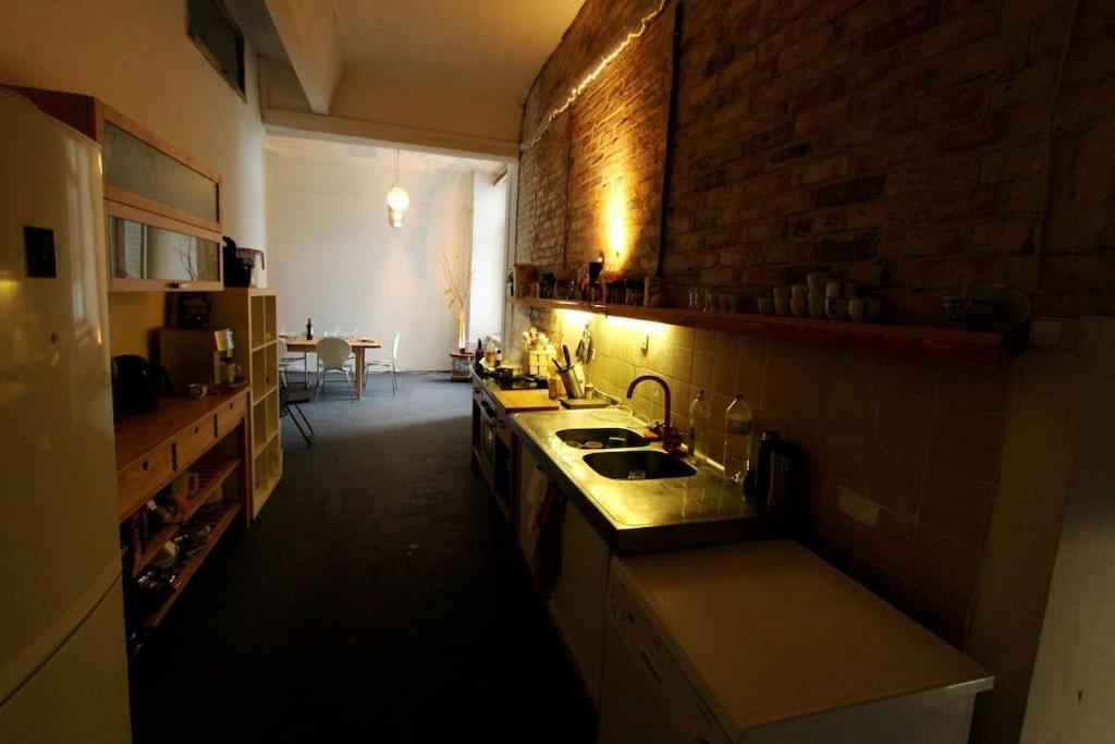 200Qm Loft For Friends And Family - On The Spree! Leilighet Berlin Eksteriør bilde