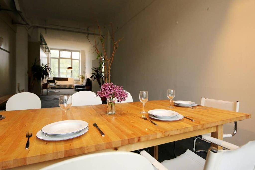 200Qm Loft For Friends And Family - On The Spree! Leilighet Berlin Eksteriør bilde